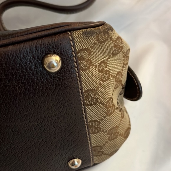 Vintage authentic Gucci handbag - Picture 15 of 16